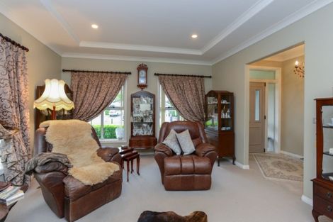 Photo of property in Heynes Place, 16 Heynes Place, Clive, 4102