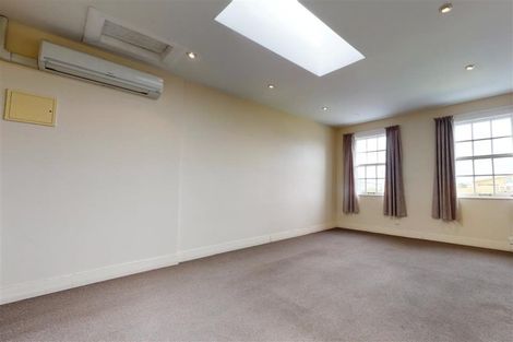 Photo of property in 2/259-263 Jackson Street, Petone, Lower Hutt, 5012