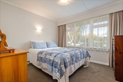 Photo of property in 25 Saint Albans Avenue, Hokowhitu, Palmerston North, 4410
