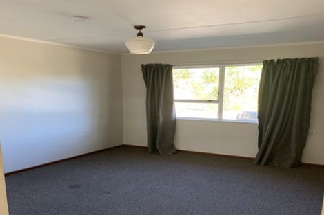 Photo of property in 8a Awanui Street, Merrilands, New Plymouth, 4312