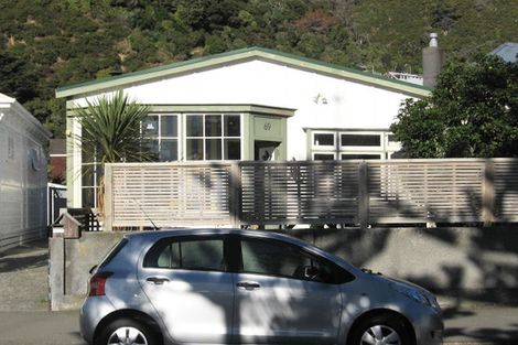 Photo of property in 69 Marine Parade, Eastbourne, Lower Hutt, 5013