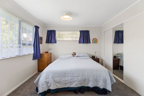 Photo of property in 9 Brasenose Place, Tawa, Wellington, 5028