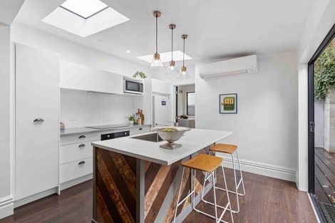 Photo of property in 21 Serpentine Avenue, Dunedin Central, Dunedin, 9016