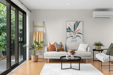 Photo of property in 5 Winfield Drive, Wigram, Christchurch, 8042