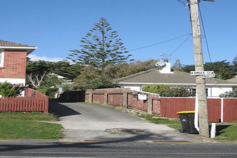 Photo of property in 30a Dimock Street, Titahi Bay, Porirua, 5022