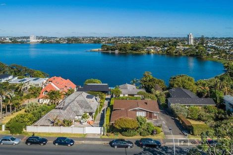 Photo of property in 308 Hurstmere Road, Takapuna, Auckland, 0622