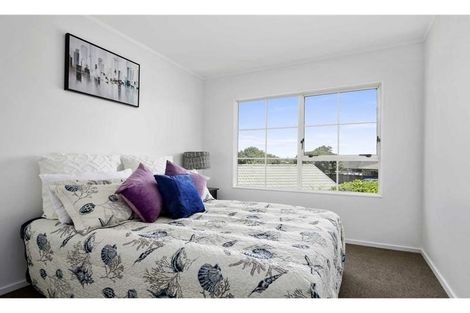 Photo of property in 2 Sheriff Place, Randwick Park, Auckland, 2105