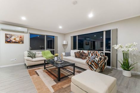 Photo of property in 24 Goh Place, Manurewa, Auckland, 2105