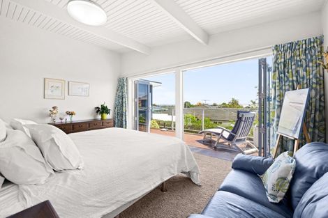 Photo of property in 24 Simla Avenue, Havelock North, 4130