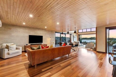 Photo of property in 177 Welcome Bay Road, Welcome Bay, Tauranga, 3112