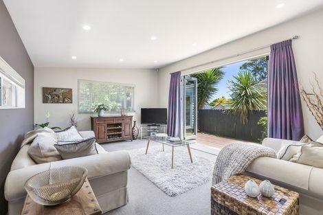 Photo of property in 20a Glenross Drive, Wattle Downs, Auckland, 2103