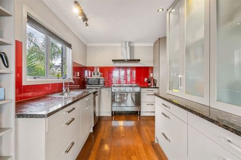 Photo of property in 41 Albatross Road, Red Beach, 0932