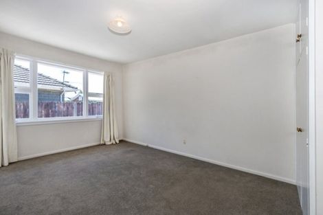 Photo of property in 18 Eglinton Street, Avondale, Christchurch, 8061
