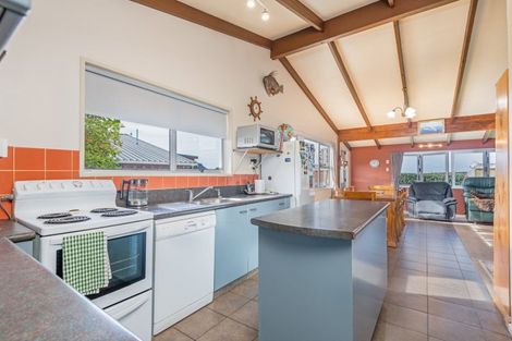 Photo of property in 69 Akitio Esplanade, Akitio, Pongaroa, 4991