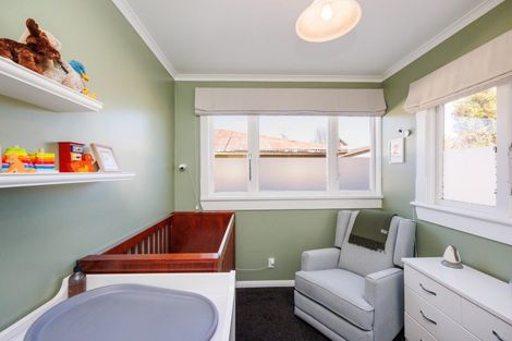 Photo of property in 32 Colombo Street, Hokowhitu, Palmerston North, 4410