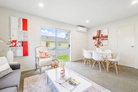 Photo of property in 2/1 Clarice Place, Takanini, 2112