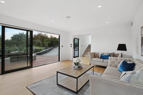 Photo of property in 28a Oliver Twist Avenue, Mellons Bay, Auckland, 2014