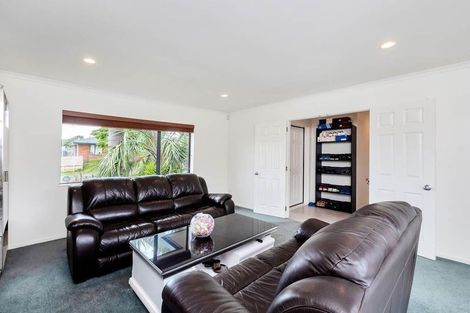 Photo of property in 10 Chelmsley Avenue, Henderson, Auckland, 0612