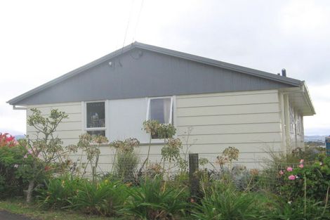 Photo of property in 76 Raukawa Street, Strathmore Park, Wellington, 6022