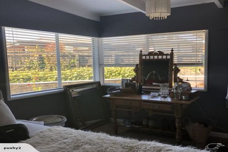 Photo of property in 83 Tirohanga Road, Tirohanga, Lower Hutt, 5010