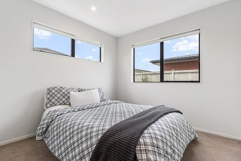 Photo of property in 72 Te Napi Drive, Takanini, 2112