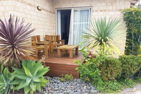 Photo of property in 141 Marsden Bay Drive, One Tree Point, 0118