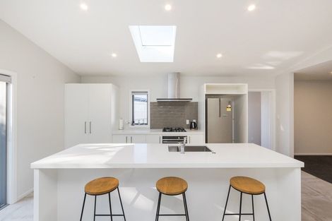 Photo of property in 5a Woodstock Place, Hokowhitu, Palmerston North, 4410