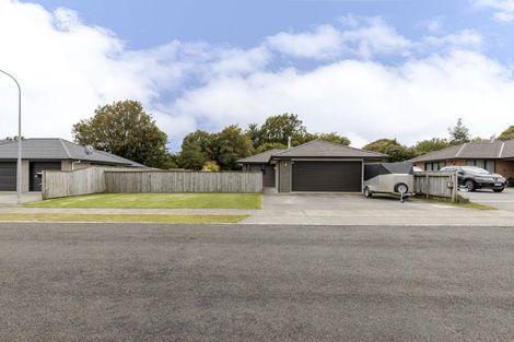 Photo of property in 40 Dreaver Drive, Waitara, 4320