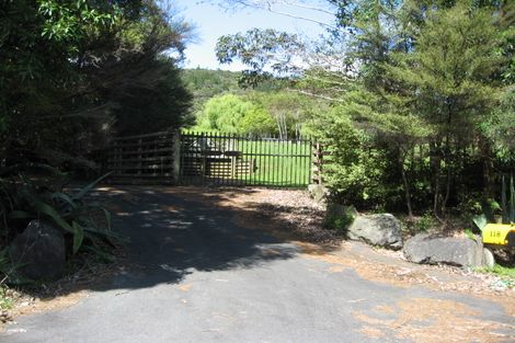 Photo of property in 118 Bethells Road, Waitakere, Henderson, 0781
