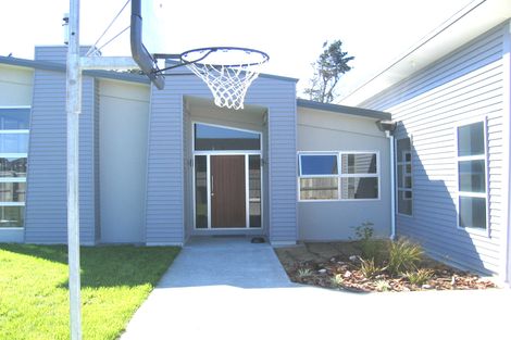 Photo of property in 250a Park Avenue, Waitarere Beach, Levin, 5510