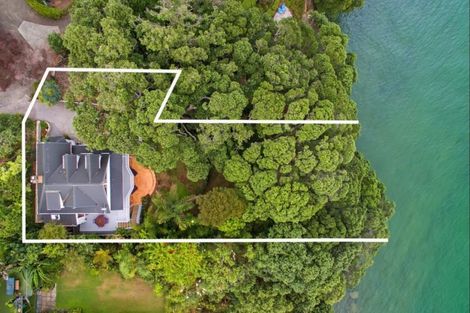 Photo of property in 36 Queen Street, Northcote Point, Auckland, 0627