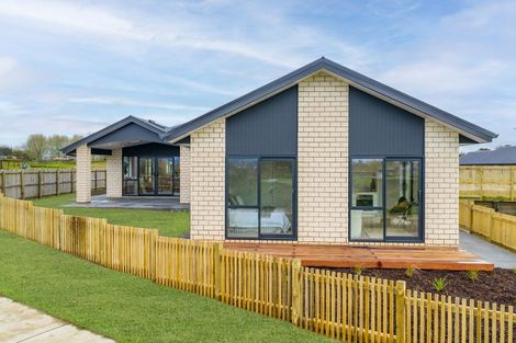 Photo of property in 19b Silverwood Lane, Leamington, Cambridge, 3495