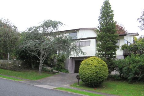Photo of property in 16 Lastel Place, Shelly Park, Auckland, 2014