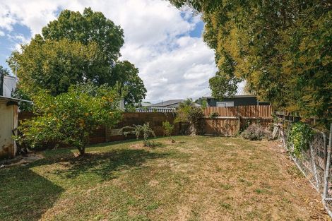 Photo of property in 27 Cavendish Crescent, Awapuni, Palmerston North, 4412