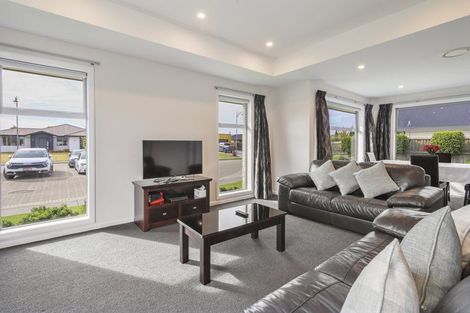 Photo of property in 87 Sutherland Drive, Kaiapoi, 7630