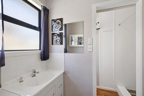 Photo of property in 15a Naumai Place, Spotswood, New Plymouth, 4310