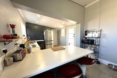 Photo of property in 44 Lanark Street, Balclutha, 9230