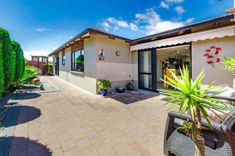 Photo of property in 7 Central Park, Paraparaumu Beach, Paraparaumu, 5032