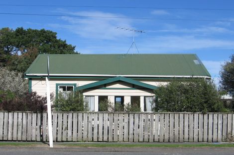 Photo of property in 128 Fitzherbert Street, Featherston, 5710