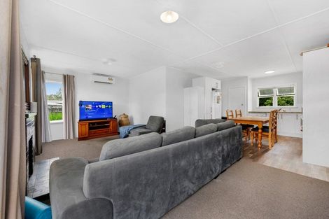 Photo of property in 15 Kerry Place, Papakura, 2110