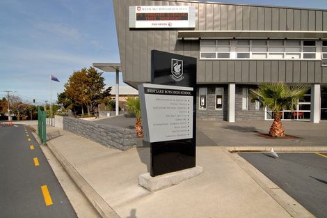 Photo of property in 28 Parr Terrace, Castor Bay, Auckland, 0620