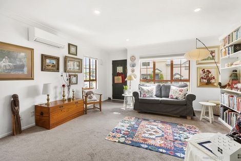 Photo of property in 79a Woodhouse Avenue, Karori, Wellington, 6012