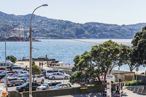 Photo of property in Dorchester Apartments, 144 Oriental Parade, Oriental Bay, Wellington, 6011