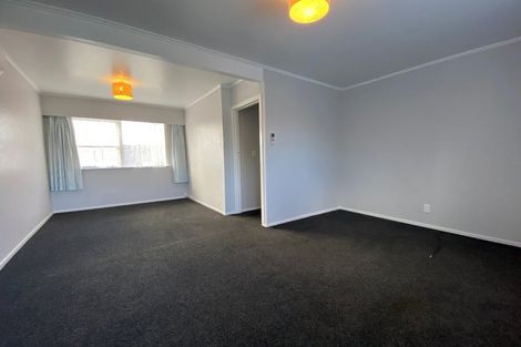 Photo of property in 30 Dakota Avenue, Beach Haven, Auckland, 0626
