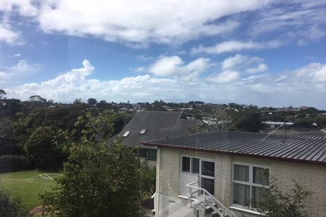 Photo of property in 68 Gladstone Road, Northcote, Auckland, 0627
