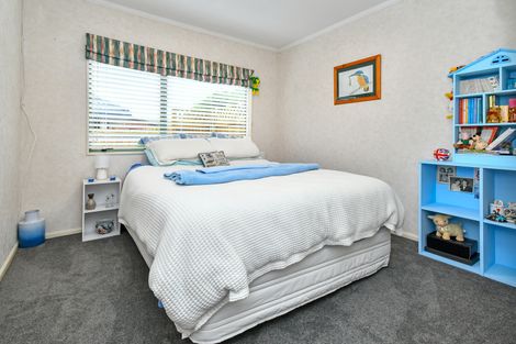 Photo of property in 103 Rushgreen Avenue, Pahurehure, Papakura, 2113