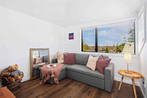 Photo of property in 2/58 Drake Street, Howick, Auckland, 2014