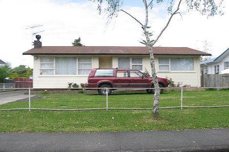 Photo of property in 32 Jupiter Street, Rosehill, Papakura, 2113