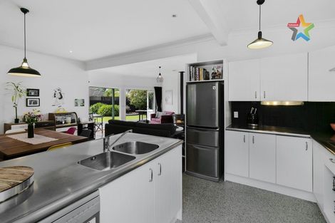 Photo of property in 52 Birdwood Road, Waterloo, Lower Hutt, 5011
