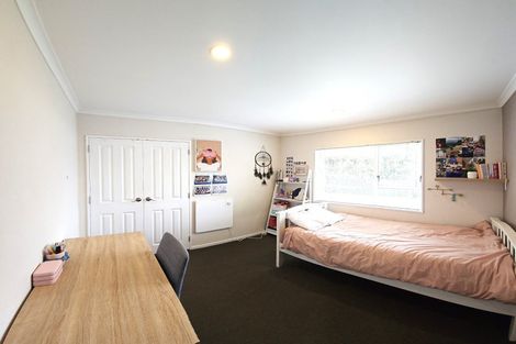 Photo of property in 93a Taylor Terrace, Tawa, Wellington, 5028